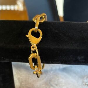 Chunky Gold Link Bracelet